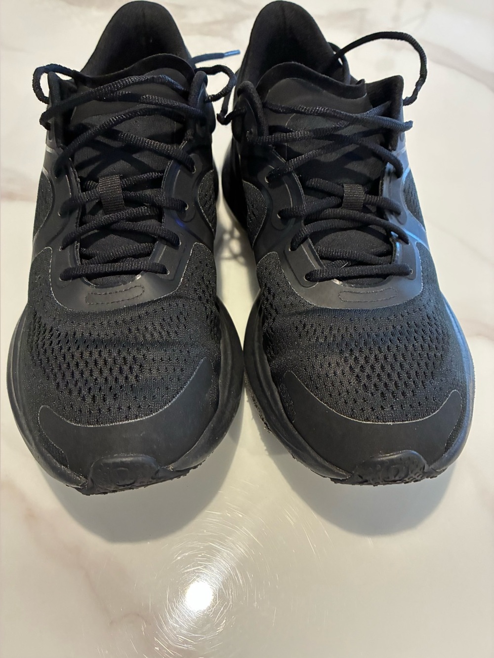 Lululemon women’s runners size 8.5